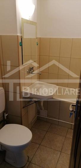 Garsonieră decomandată în Tudor