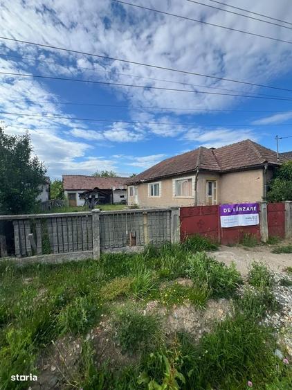 Casă cu 2 camere cu Teren 954 Mp în Mica