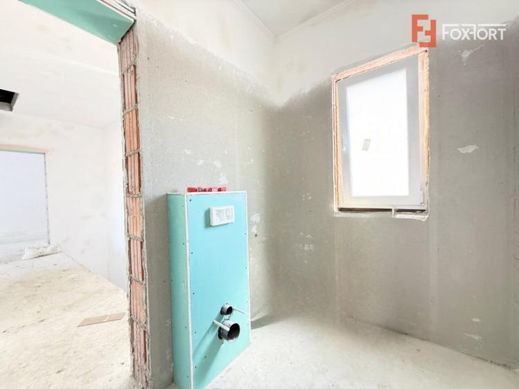 Casă cu 4 camere cu Teren 316 Mp în Săcălaz
