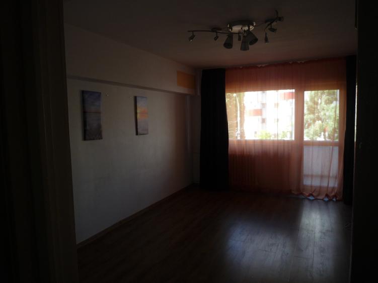 Apartament cu 3 camere decomandat în Arcul de Triumf — fotografia 1