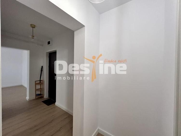 Apartament cu 2 camere decomandat în B-dul București