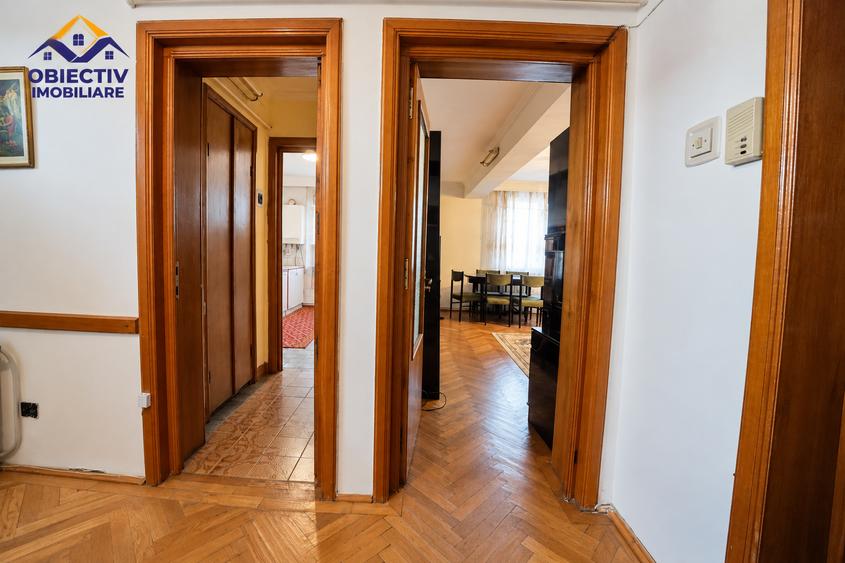 Apartament cu 3 camere decomandat în Central