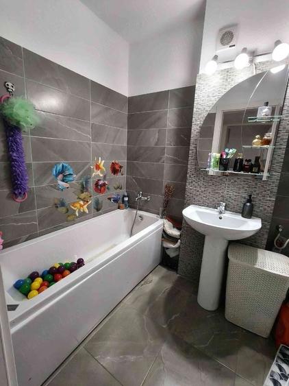 Apartament cu 2 camere semidecomandat în Titan