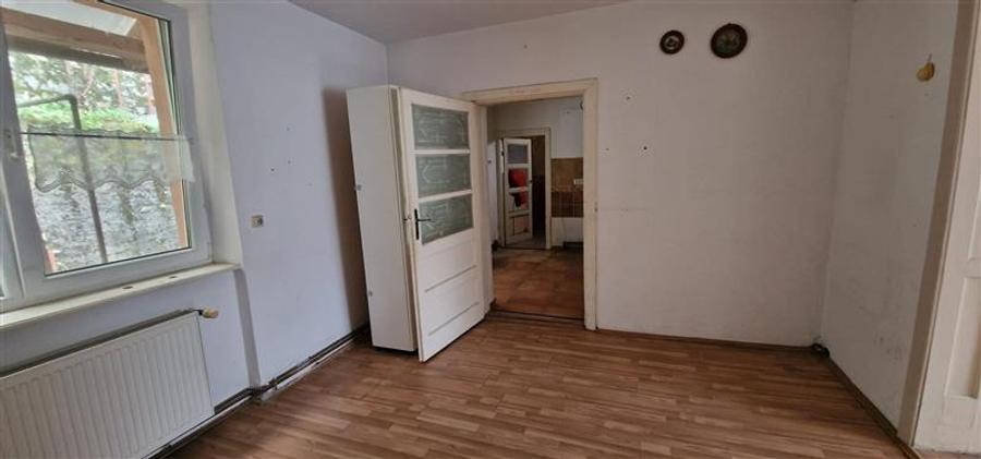 Casă individuală cu 10 camere cu Canalizare în Muncitoresc