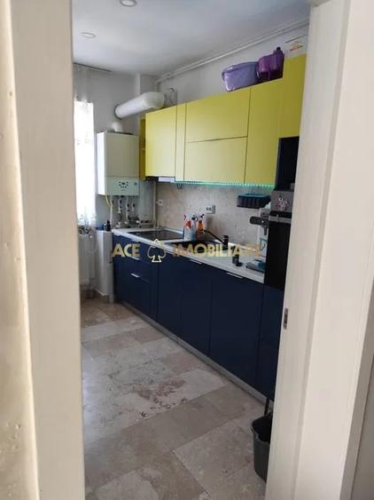 Apartament cu 3 camere decomandat, mobilat în Drumul Taberei
