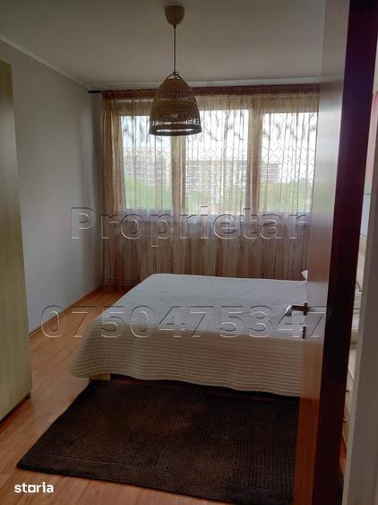 Apartament cu 3 camere decomandat în Drumul Taberei
