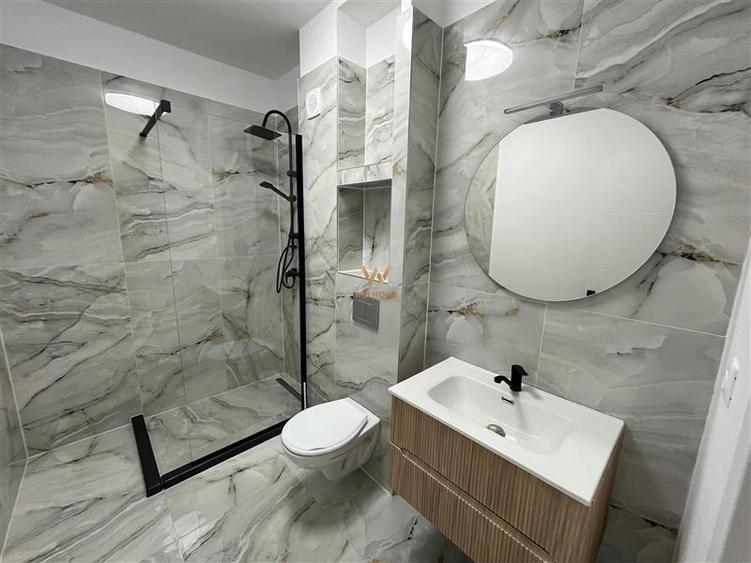 Apartament cu 2 camere semidecomandat în Cristian