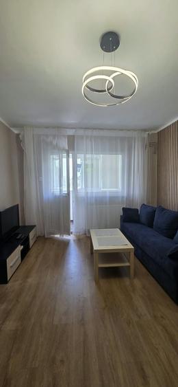 Apartament cu 2 camere semidecomandat, mobilat în P-ța Reșița