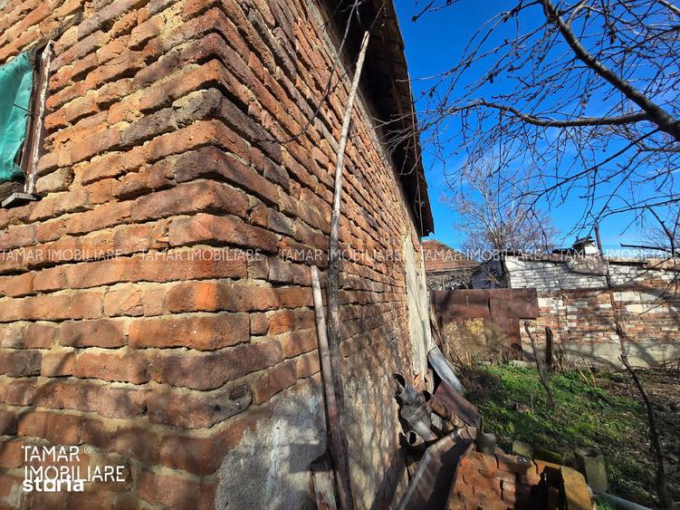 Casă cu 3 camere cu Teren 742 Mp în 6 Vânători
