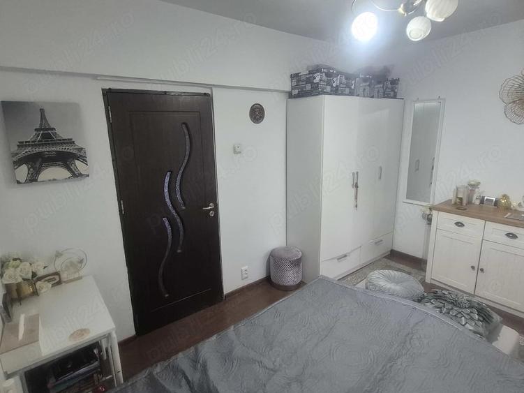 Apartament cu 2 camere semidecomandat în Berceni
