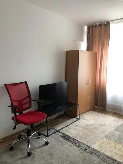 Garsonieră decomandată, mobilată în Metalurgie