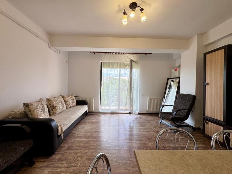 Apartament cu 3 camere decomandat în Vitan Mall