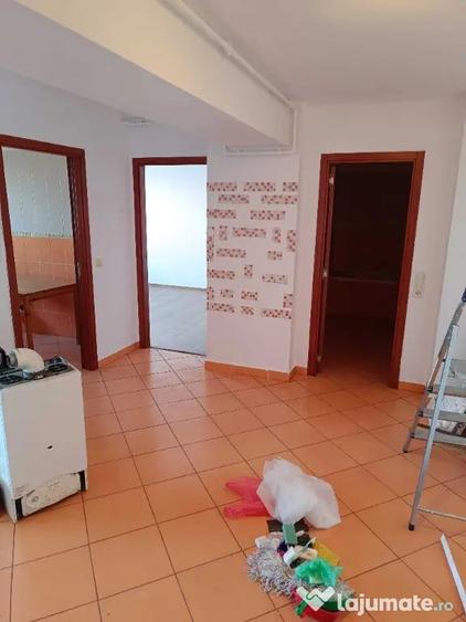 Apartament cu 2 camere decomandat în Vitan