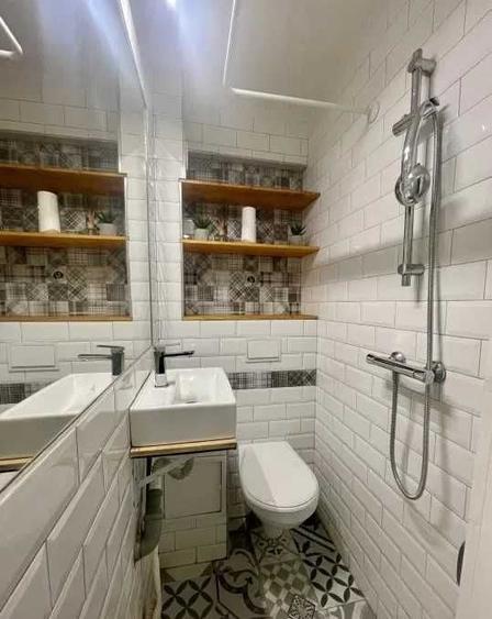 Garsonieră decomandată în Central