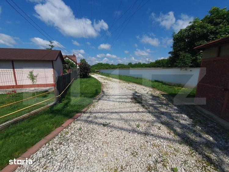 Casă cu 5 camere cu Teren 2022.35 Mp în Răzvad