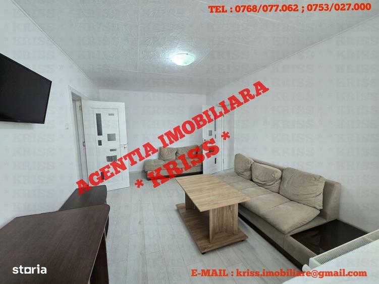 Apartament cu 2 camere semidecomandat în Craiovei