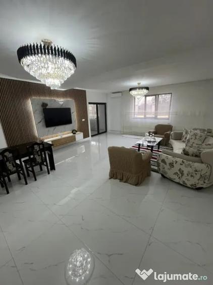 Casă cu 7 camere cu Teren 423 Mp în Bereasca