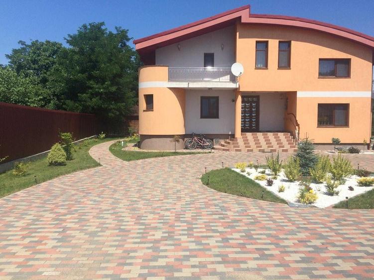 Casă cu 4 camere în Onești