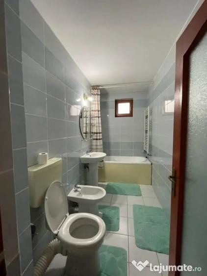 Garsonieră decomandată în Central