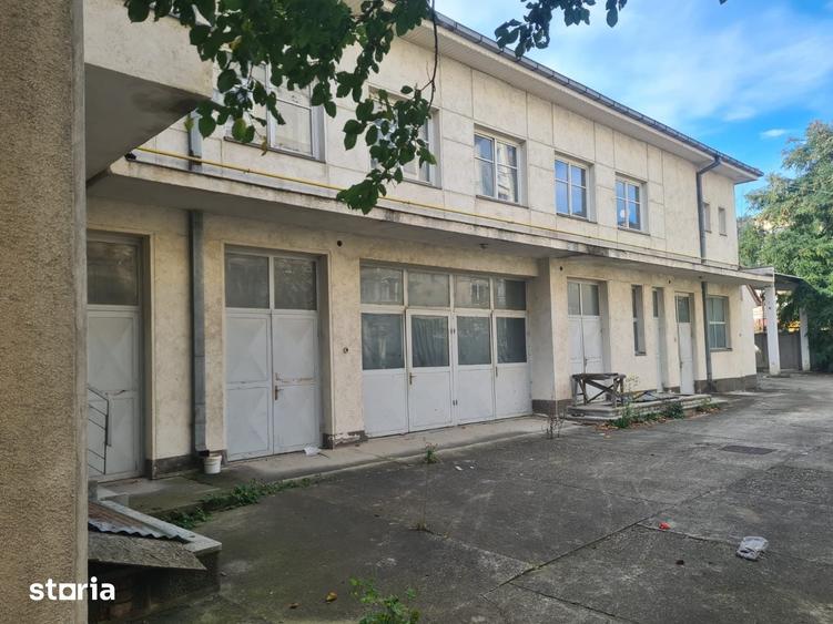Spațiu comercial, de 914 mp, în Central