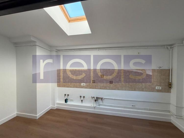 Apartament cu 5 camere decomandat în Kiseleff