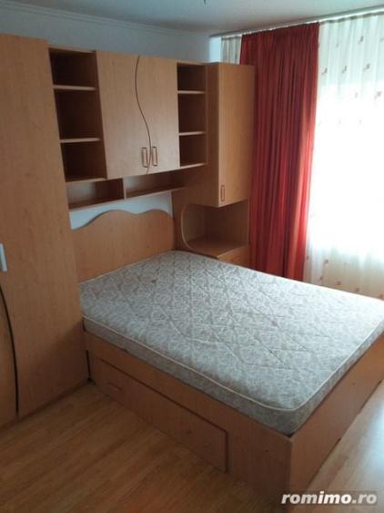Apartament cu 2 camere decomandat în Sala Palatului