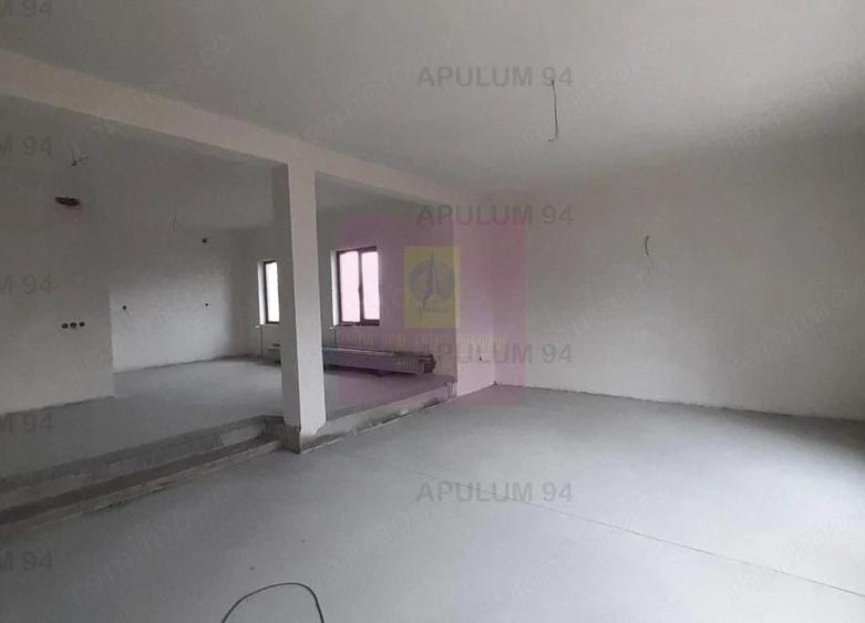 Casă cu Teren 433 Mp în 1 Decembrie