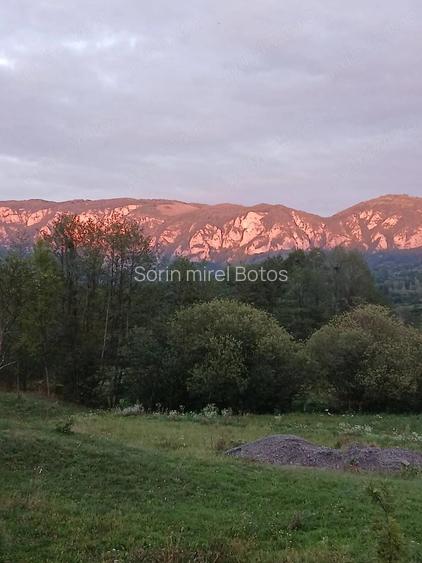 Teren intravilan cu utilitati la munte valea Ariesului. Jud. Alba.