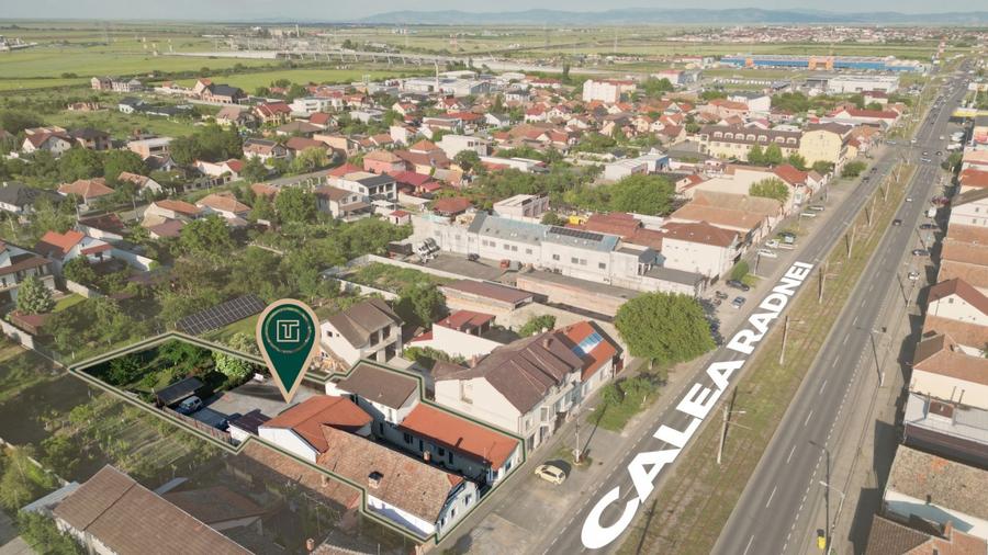 Casă individuală cu 11 camere cu Canalizare în Micălaca