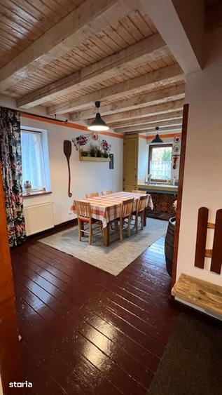 Casă cu 6 camere cu Teren 329 Mp în Central