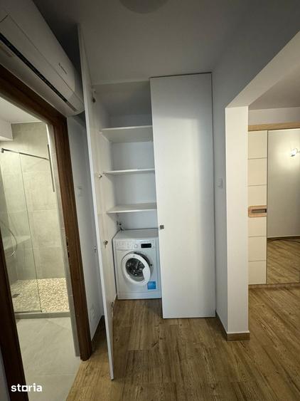 Apartament cu 3 camere decomandat în Podu Roș