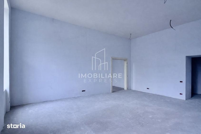 Apartament cu 4 camere în Semicentral