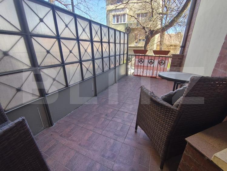 Apartament cu 4 camere semidecomandat, mobilat în Ultracentral