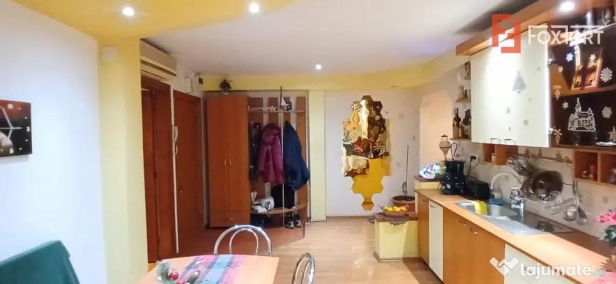 Apartament cu 3 camere decomandat în Aradului