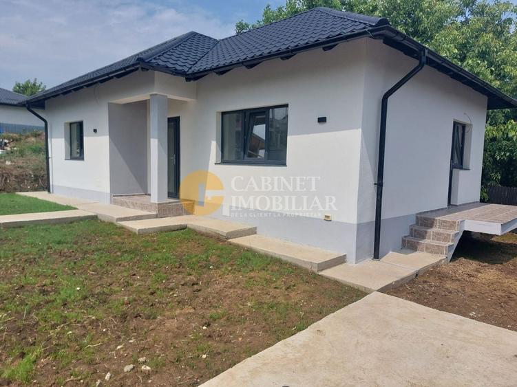 Casă individuală cu 3 camere cu Canalizare în Horpaz