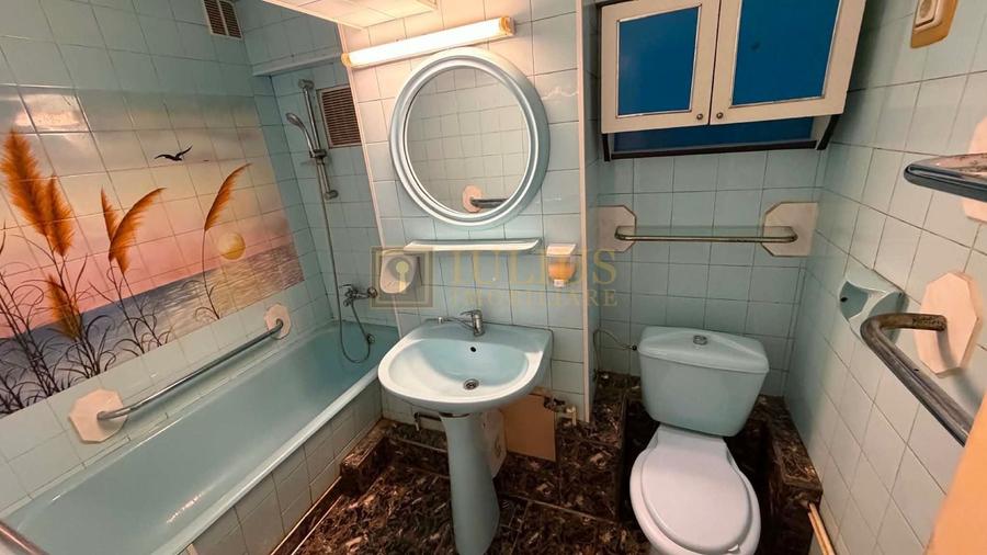 Apartament cu 3 camere decomandat, mobilat în Complex Studențesc