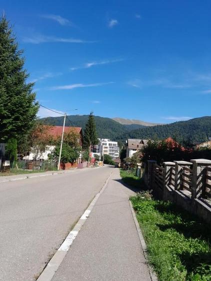 Casă individuală cu 10 camere cu Canalizare în Bușteni