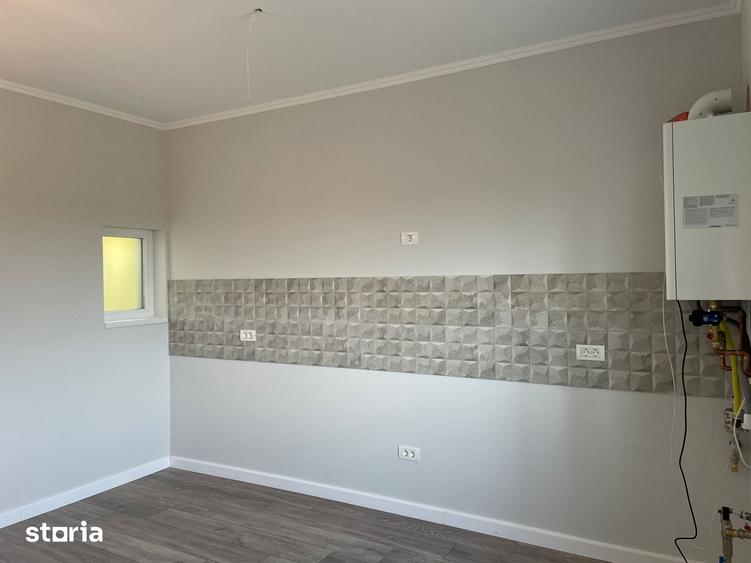 Casă cu 4 camere cu Teren 275 Mp în Remetea Mare