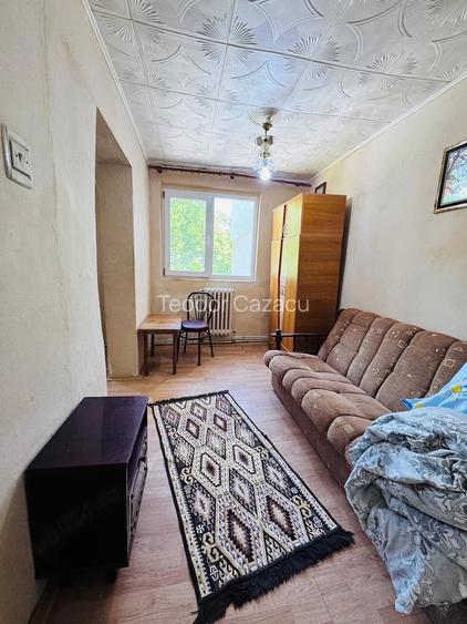 Apartament 2 camere, 32 mp Centru Harlau Mobilat 32.000