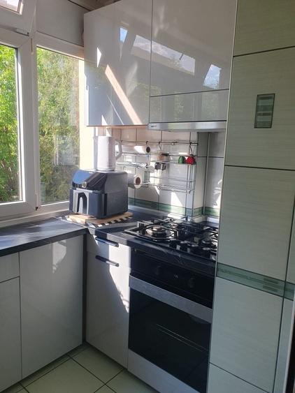 Apartament cu 3 camere decomandat în Valea Rosie