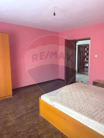Casă cu 4 camere cu Teren 400 Mp în Beiu
