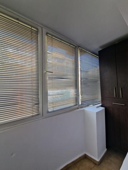 Apartament cu 3 camere decomandat în Nerva Traian