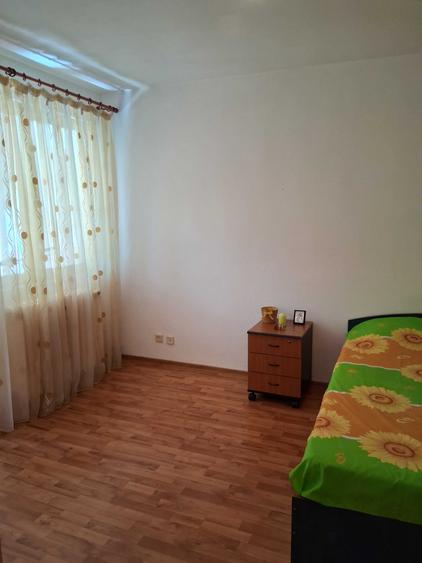 Apartament cu 2 camere semidecomandat în Titan