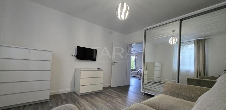Casă individuală cu 6 camere cu Canalizare în Dâmbul Rotund