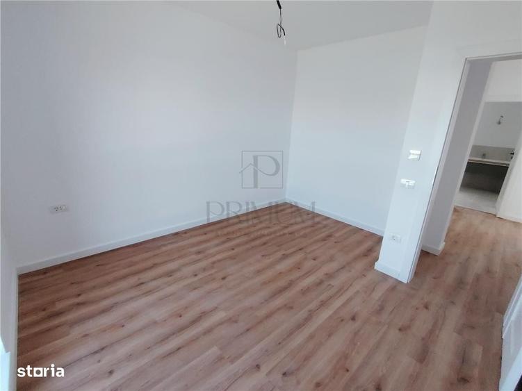 Casă cu 4 camere decomandat în Central