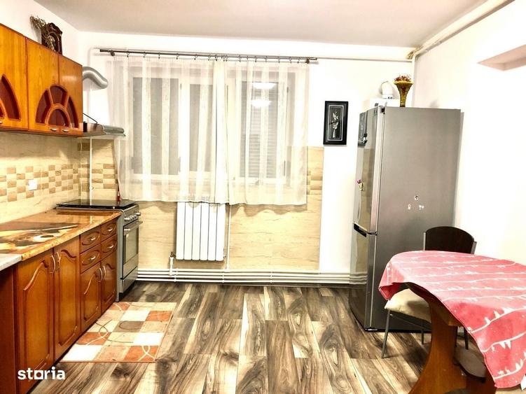 Apartament cu 2 camere decomandat în Micro 20