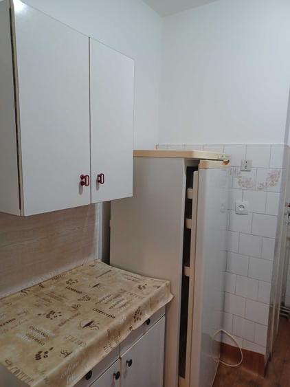 Apartament cu 2 camere semidecomandat în Vasile Aaron