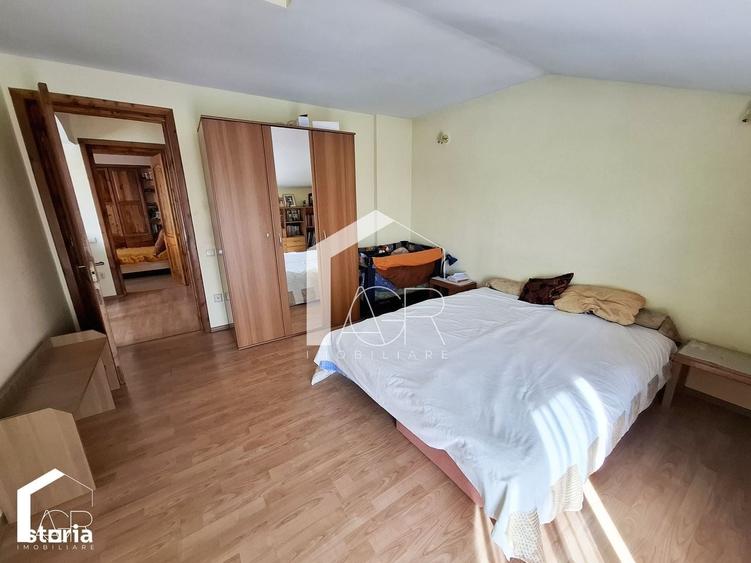 Casă cu 4 camere cu Teren 167 Mp în Republicii