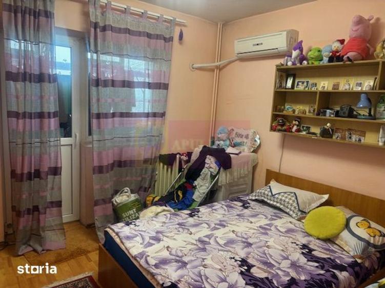 Apartament cu 3 camere decomandat în Pantelimon