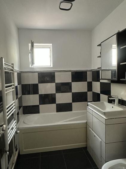 Apartament 3 Camere micro 20 zona 2 cocosi 67mp utili - 1